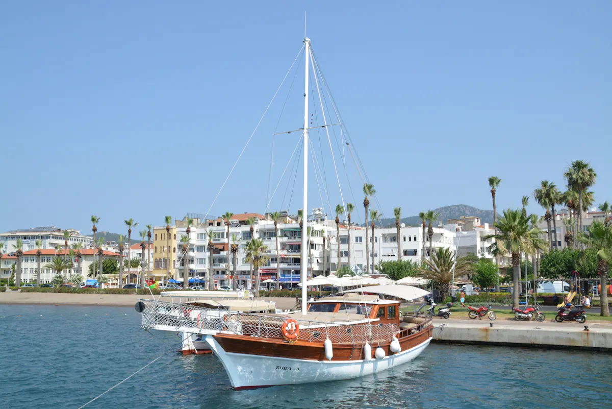Small-group gulet cruise with lunch and swimming from Turunç