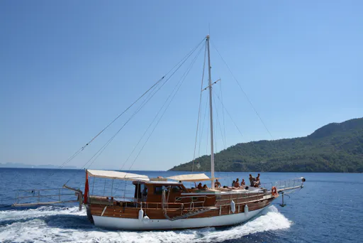 Small-group gulet cruise with lunch and swimming from Turunç