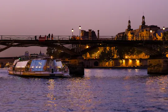 Dinner-Kreuzfahrt auf der Seine