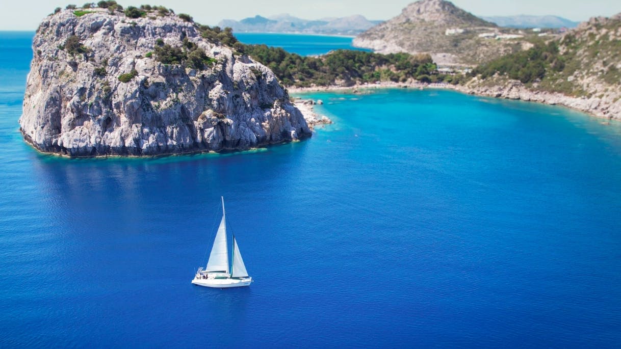 Cruzeiro privado de luxo em Rodes com almoço mediterrânico