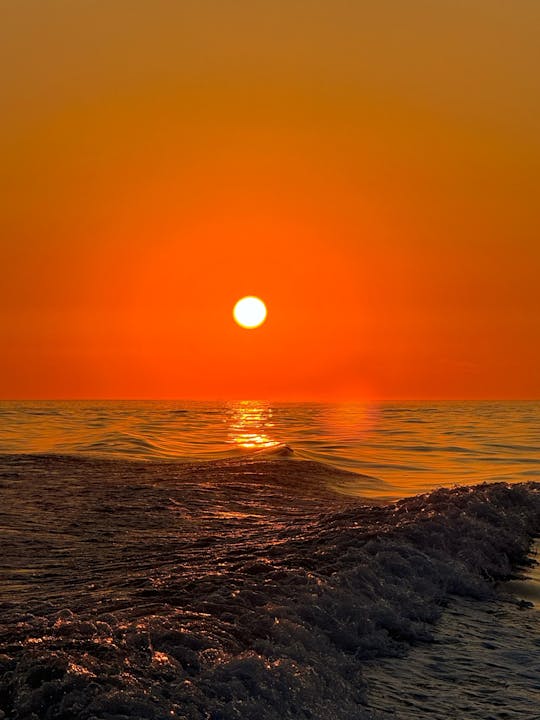 Bootstour bei Sonnenuntergang in Albanien