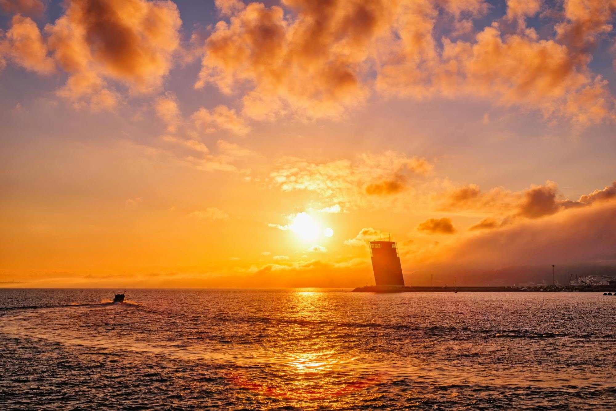 Prywatny rejs o wschodzie słońca z kawą i ciastkami w Lizbonie