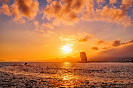 Prywatny rejs o wschodzie słońca z kawą i ciastkami w Lizbonie