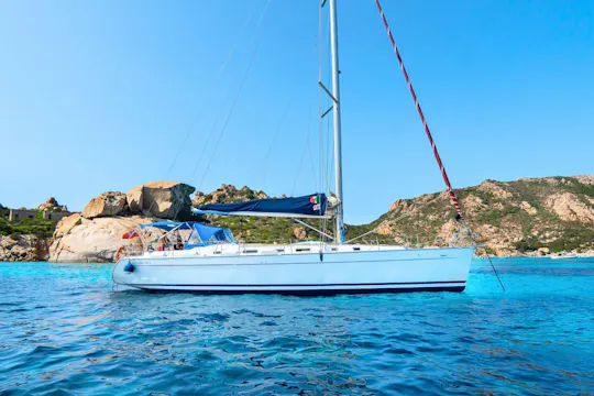 Rejs żaglówką na archipelag Maddalena z Santa Teresa Gallura