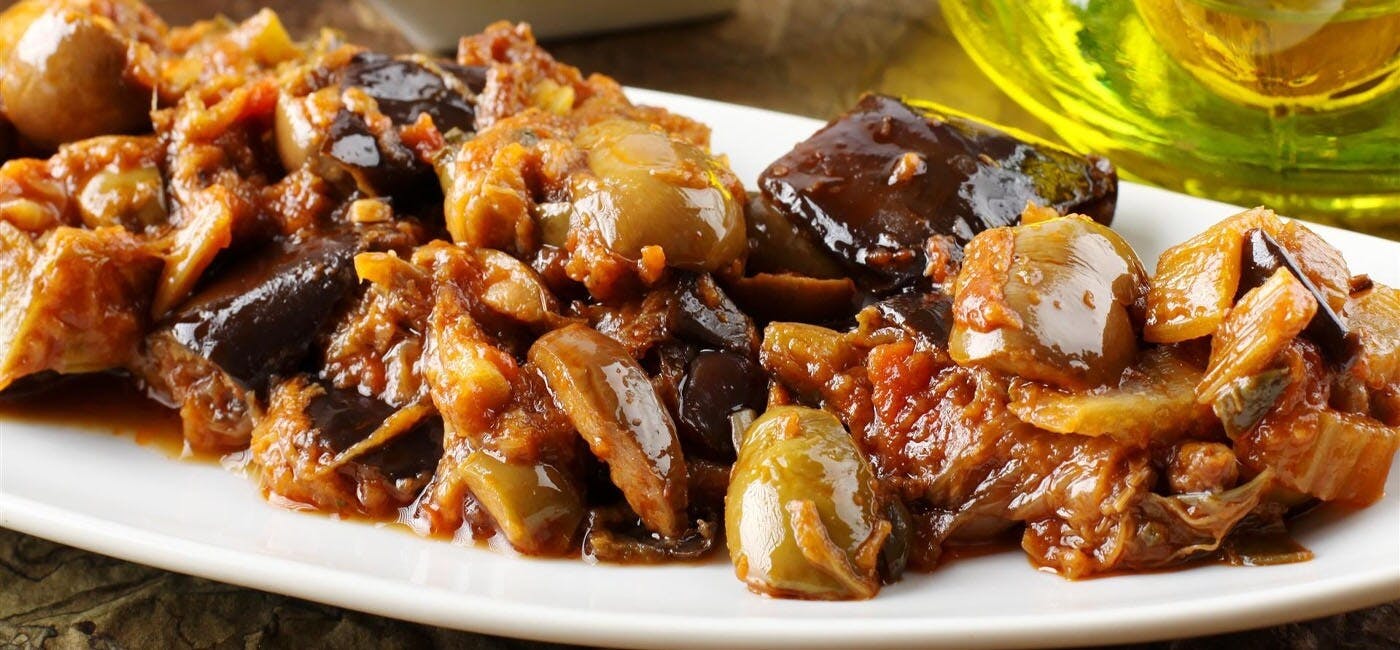 Cefalu walking tour with Sicilian nibbles and Prosecco