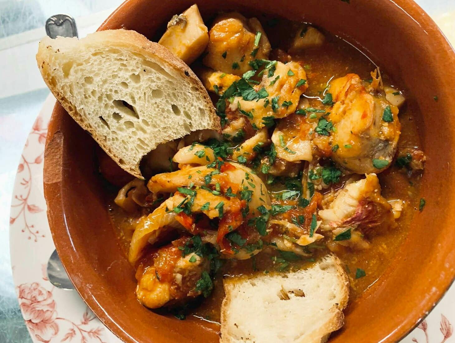 Cefalu walking tour with Sicilian nibbles and Prosecco