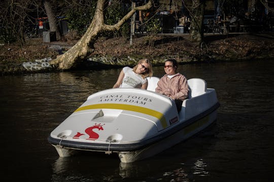Balade en pédalo sur les canaux d'Amsterdam