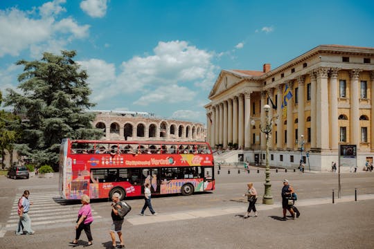 Hop-On Hop-Off Bus Verona 24 oder 48-Stunden-Tickets