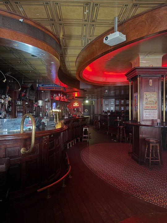 Oslo pub crawl with a local guide