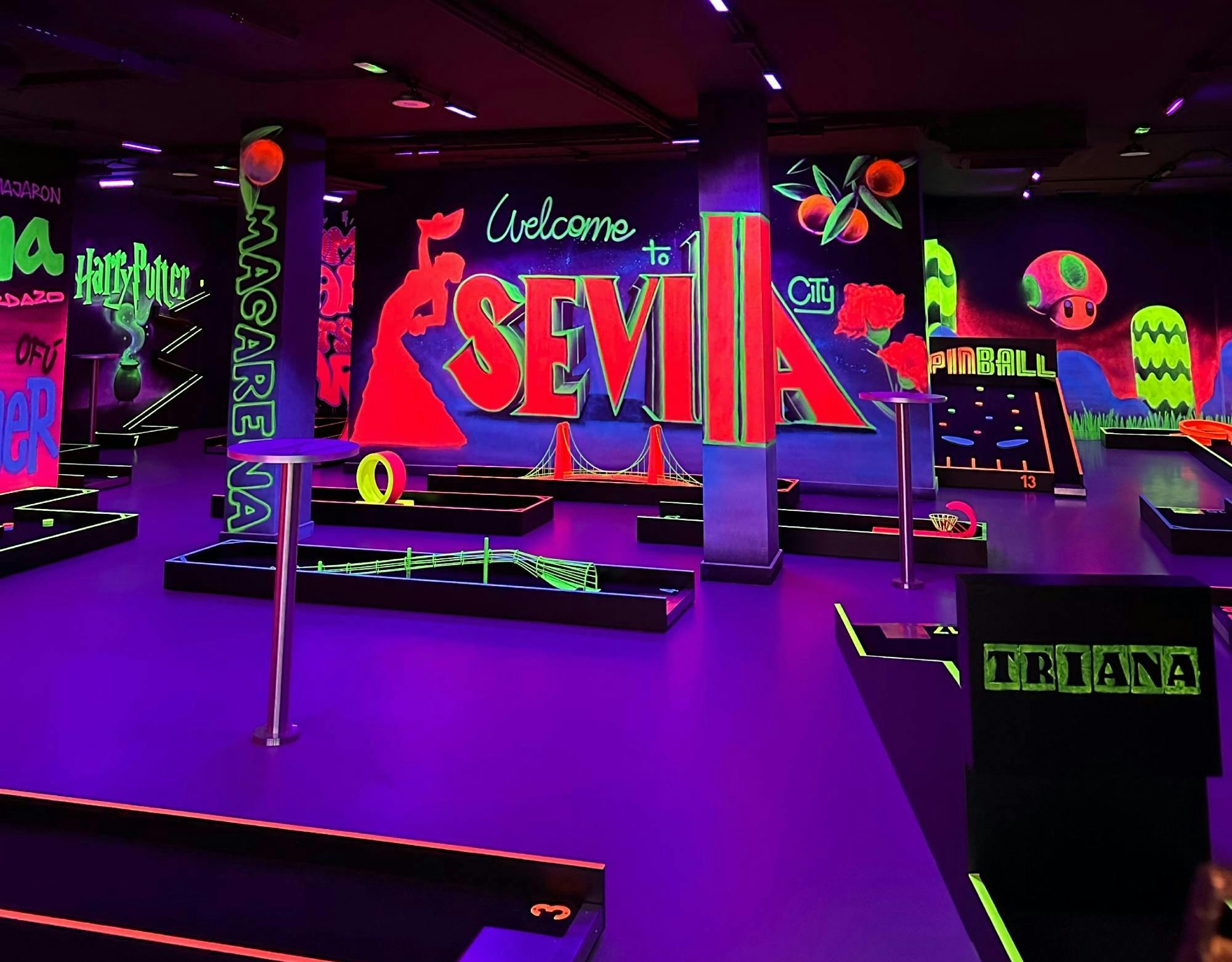 Aventura de minigolfe UV em Sevilha