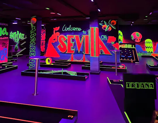 Aventura de minigolfe UV em Sevilha