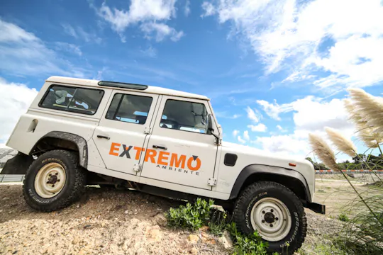 Passeio privado de meio dia em 4x4 off-road por Sintra com guia local