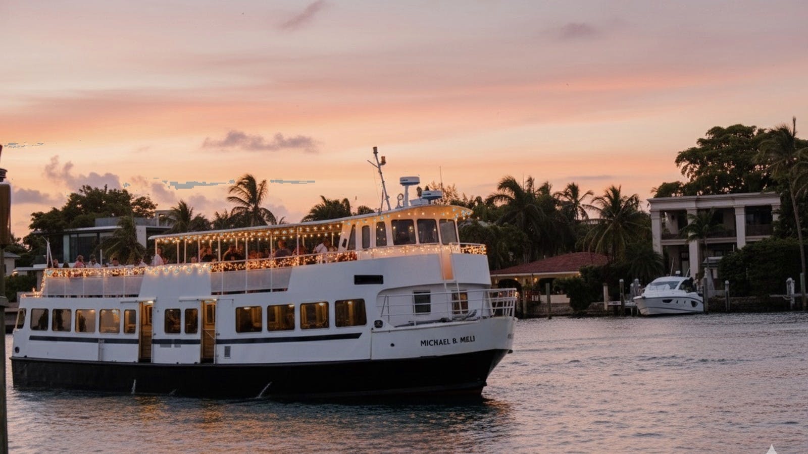 Miami skyline champagne cruise op Biscayne Bay
