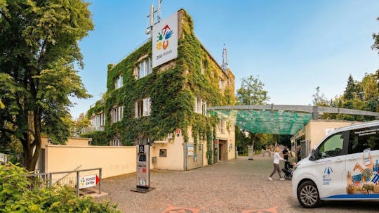Transfer para o Jardim Zoológico de Praga com guia áudio - 