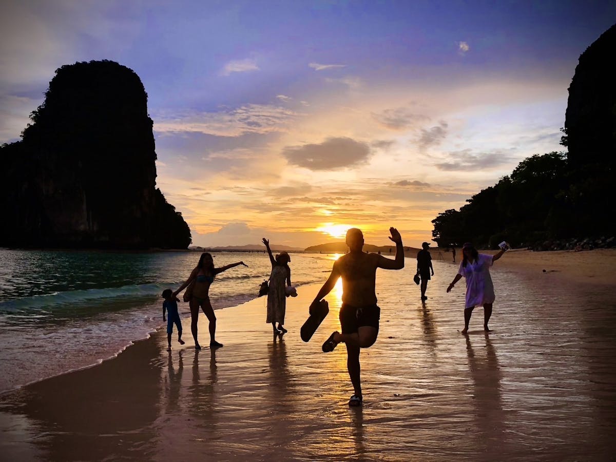 Krabi 4 eilanden snorkeltour bij zonsondergang met lunch in kleine groepen