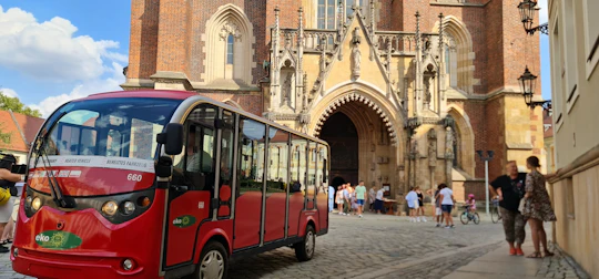 Wrocław electric car tour with guide