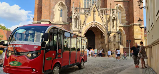 Wrocław electric car tour with guide
