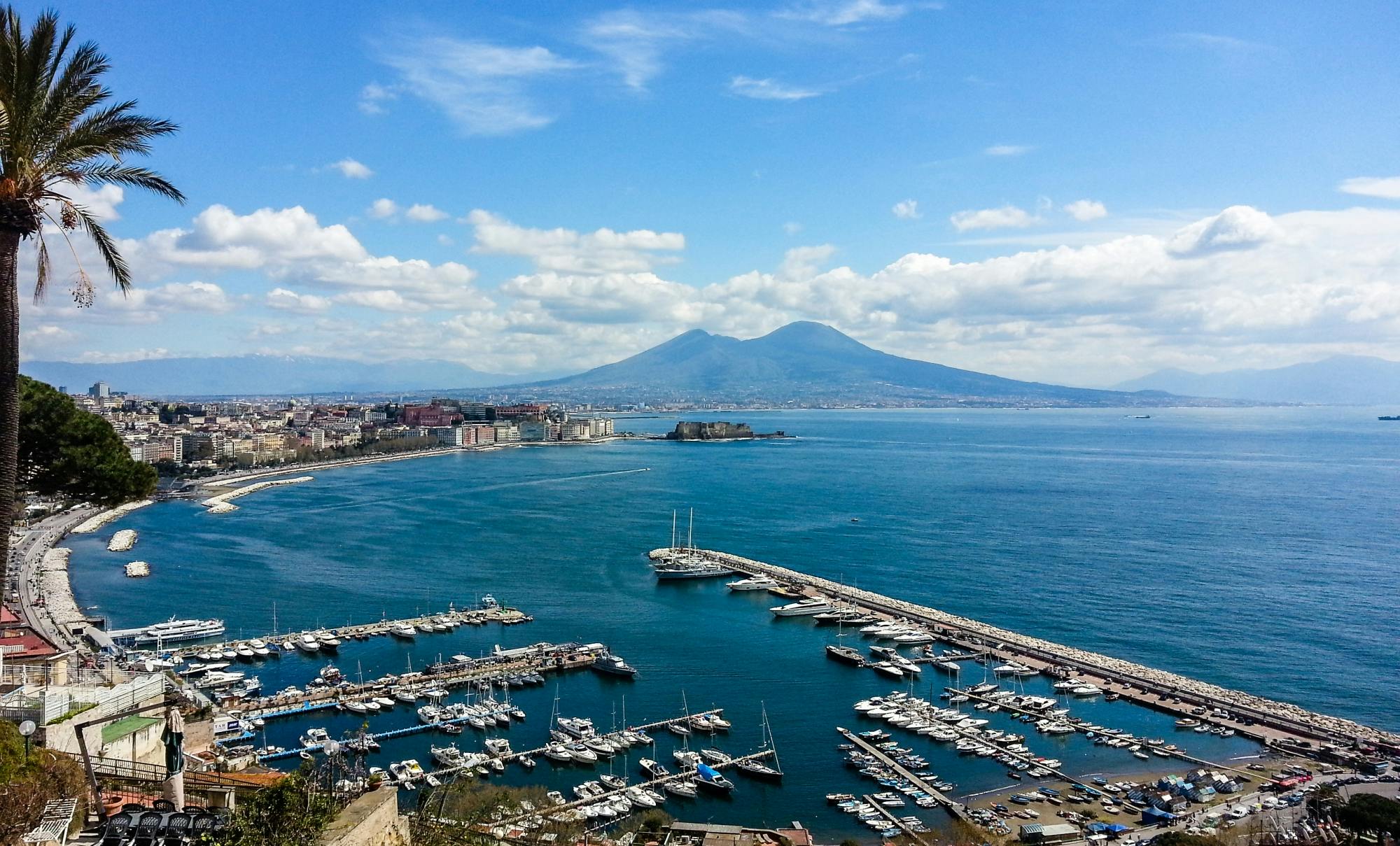 Passeio de bicicleta pela costa de Nápoles até à colina de Posillipo e ao Parque Virgiliano