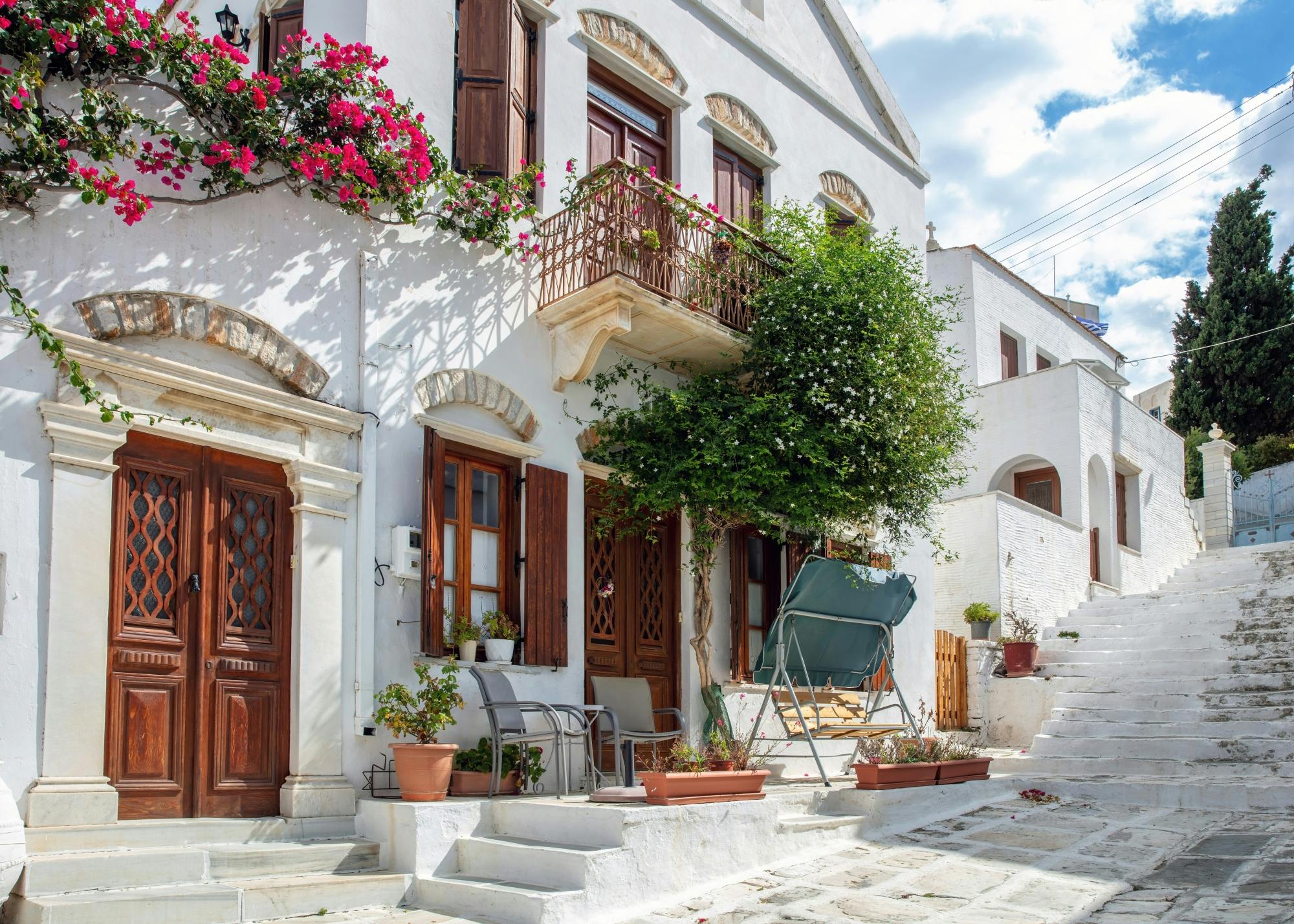 Santorini private guided cultural evening with Zorba dancing show
