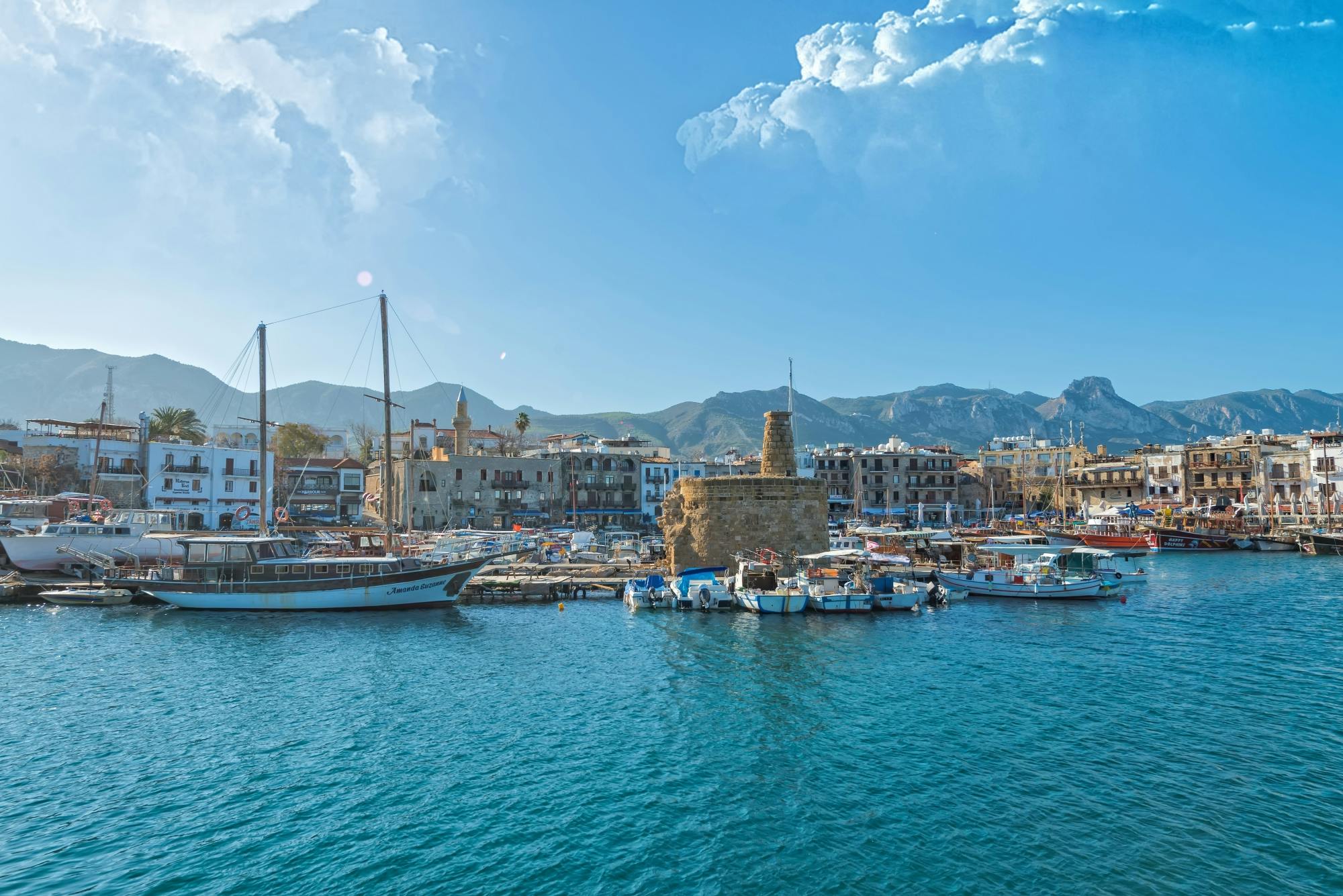 Geführte Tour durch Nikosia und Kyrenia mit Besuch des Klosters Bellapais