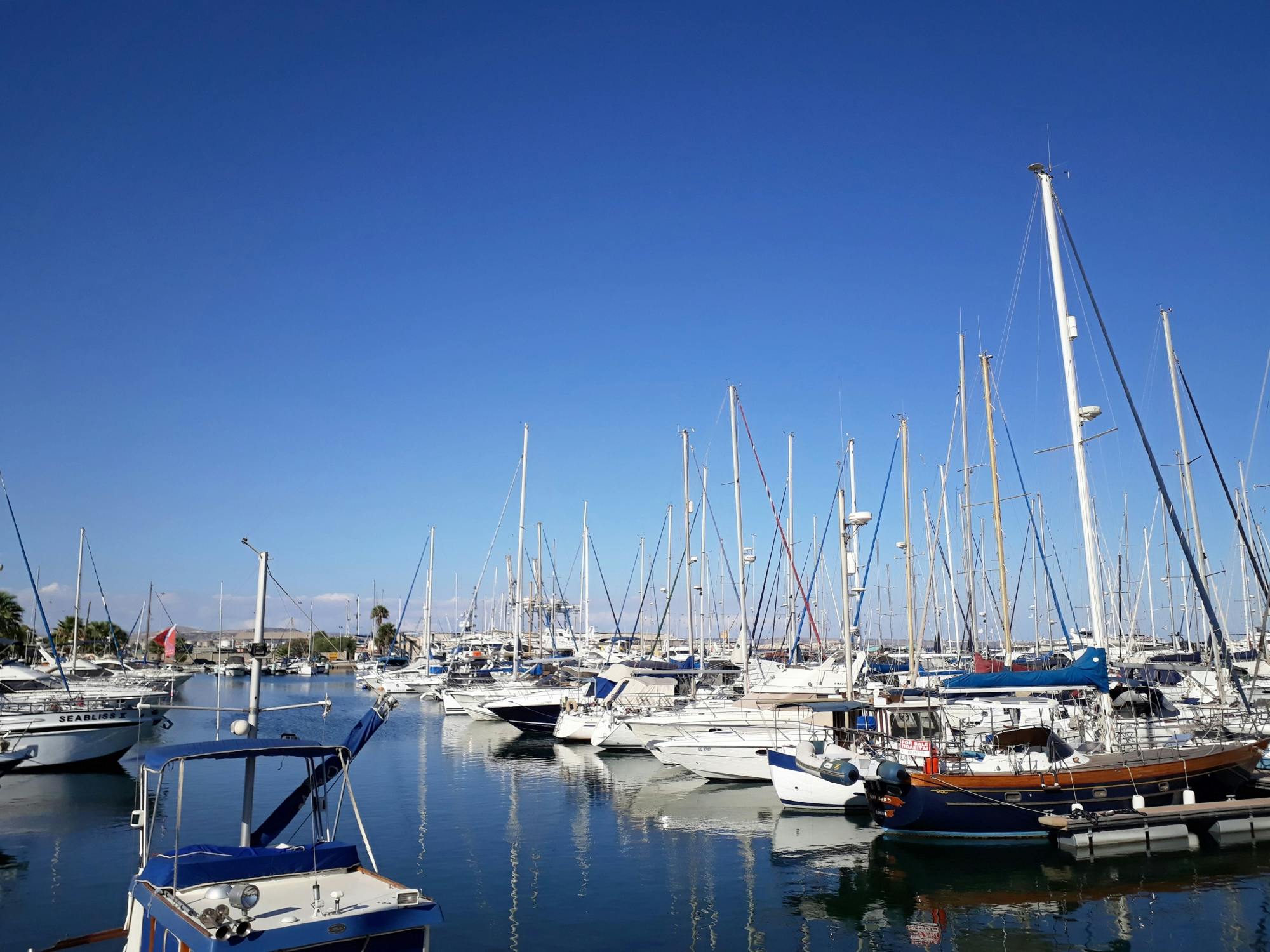 Larnaca Metropolis Mall shopping tour with optional city walk