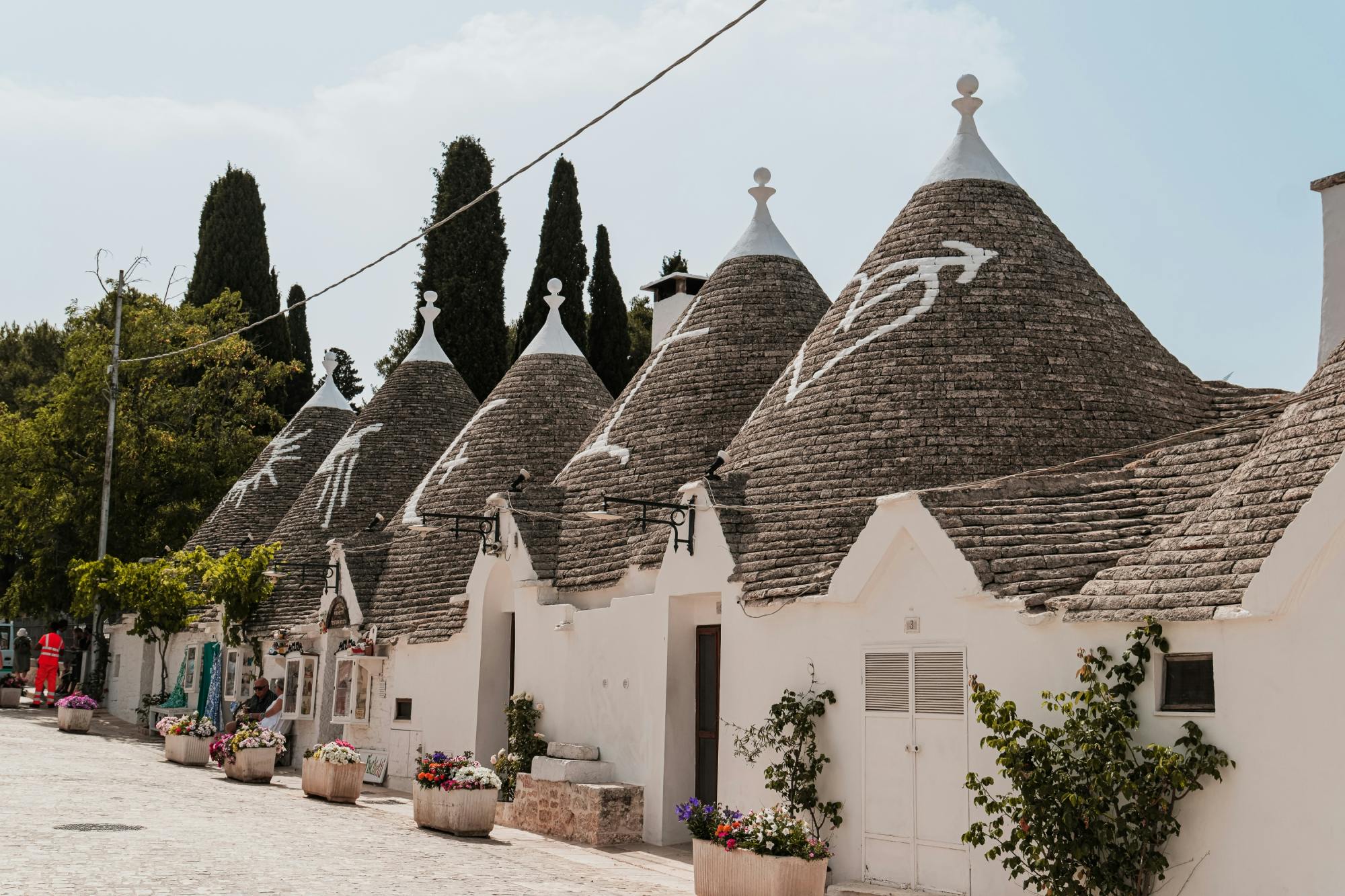 Alberobello guided tour with transfer from Monopoli