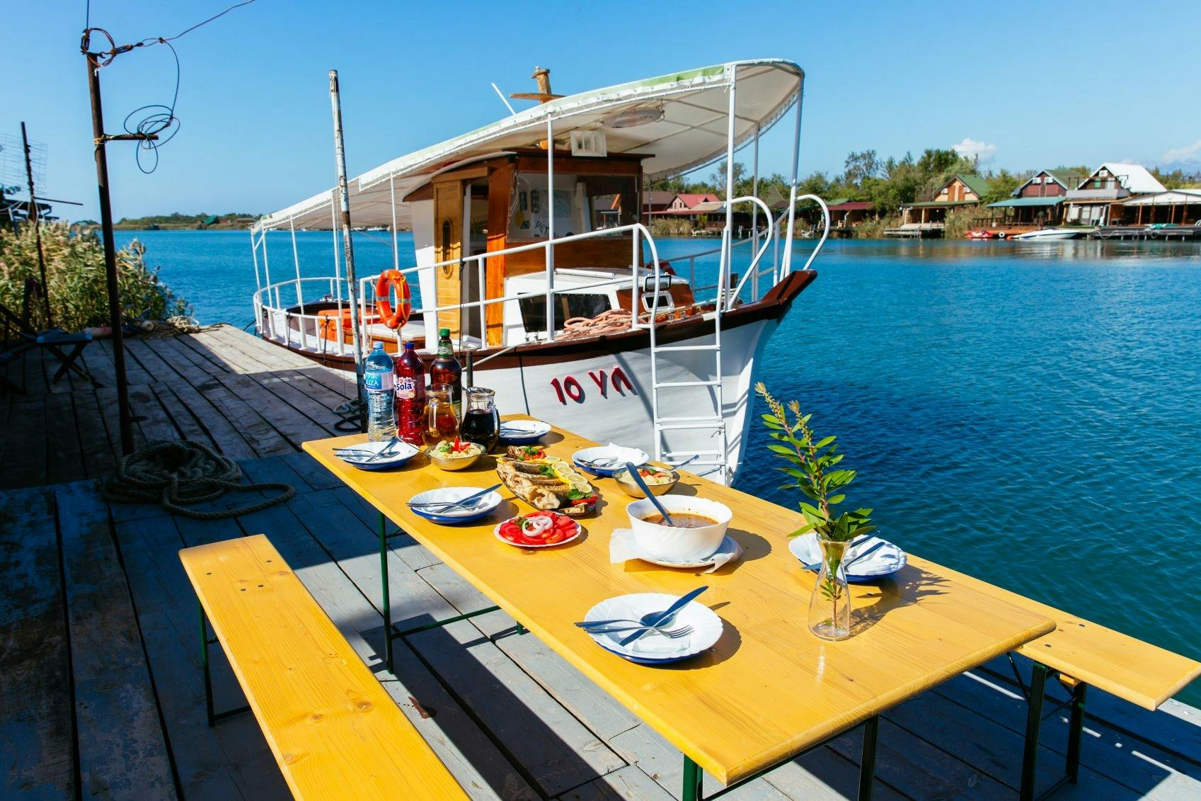 Boat ride to Bojana river