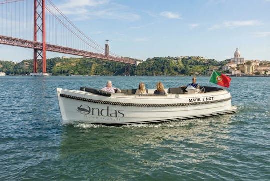 Boottocht op een luxe boot met pastel de nata en koffie in Lissabon