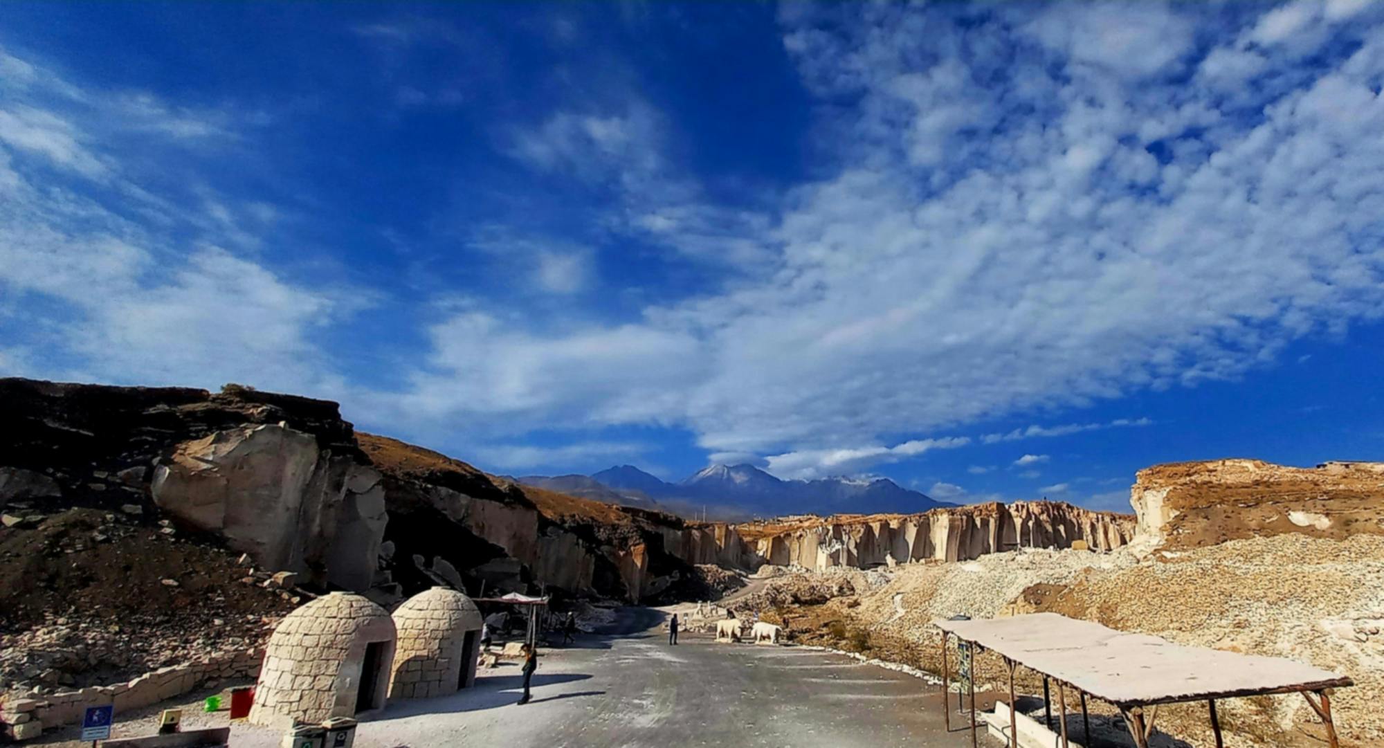Sillar route with Culebrillas Canyon half-day tour from Arequipa