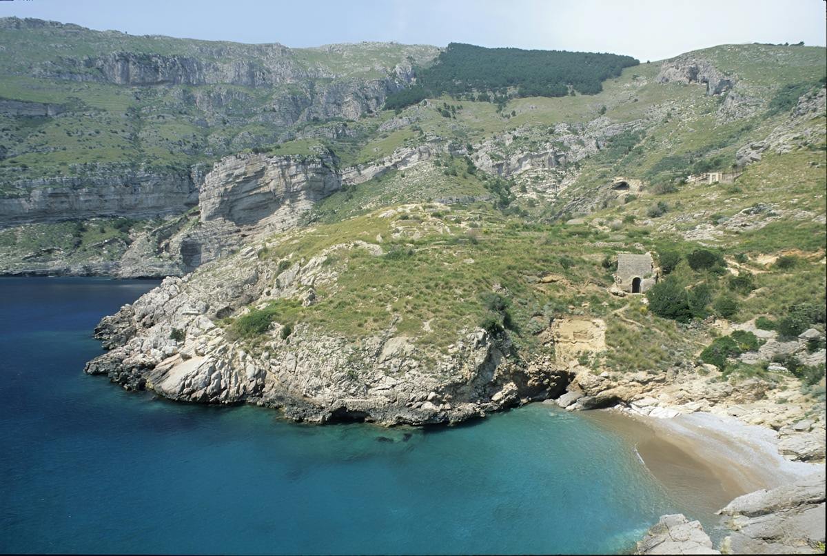 Guided hike tour to the Bay of Ieranto with optional water activities