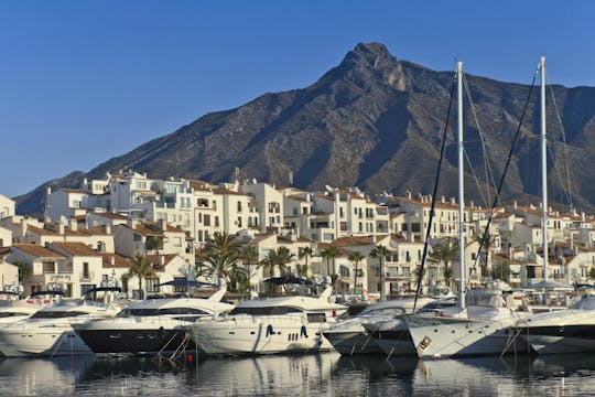 Excursion d'une journée à Mijas, Marbella et Puerto Banús au départ de la Costa del Sol