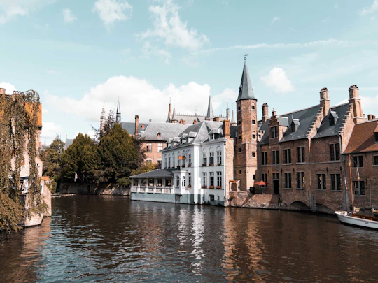 Bruges surprise walk with a Local