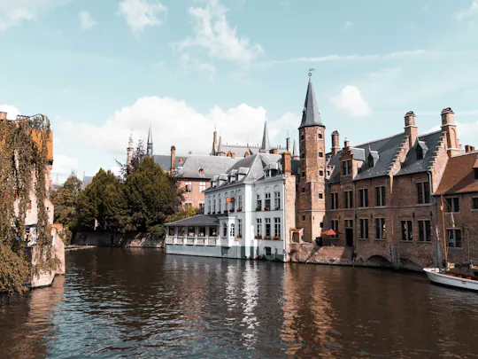 Bruges surprise walk with a Local