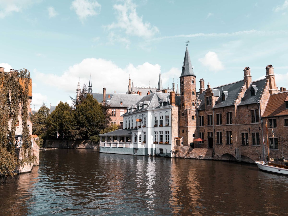 Brugge verrassingswandeling met een Local