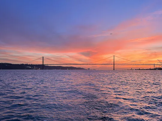 Passeio de barco ao pôr-do-sol com bebida de boas-vindas