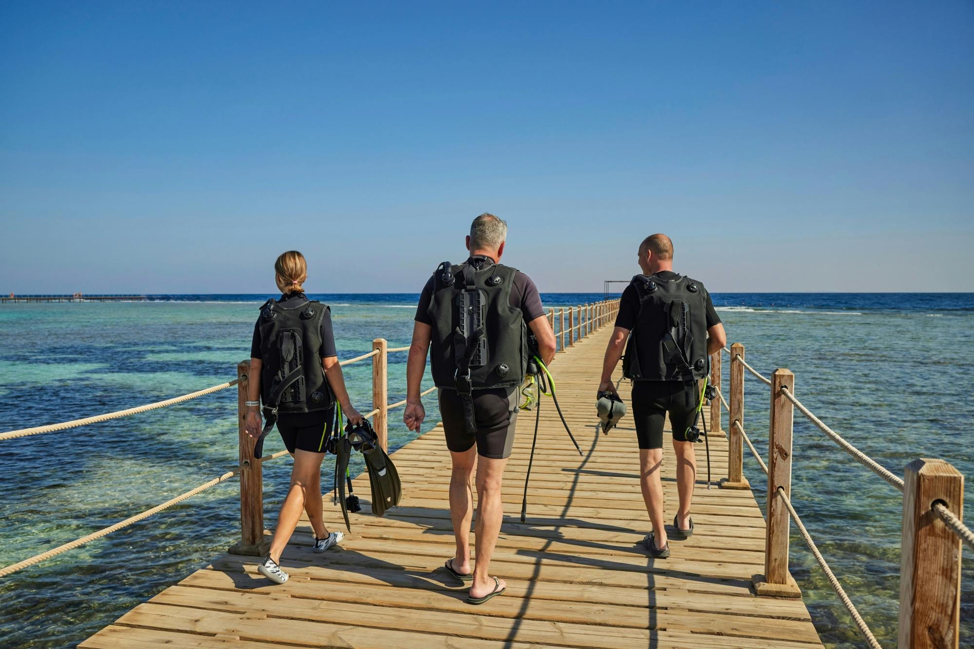 Introduction to scuba diving lesson at Isola Ruja