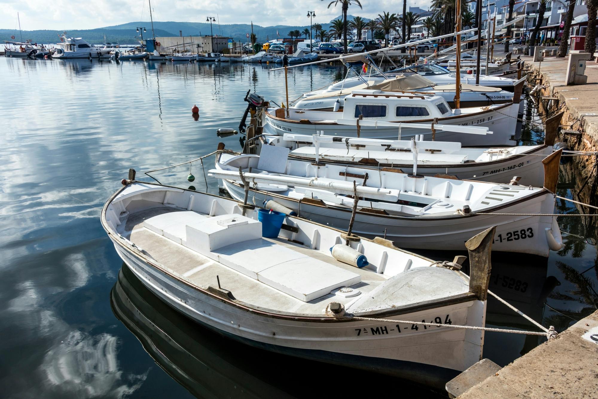 Full-day Menorca countryside tour with cheese-tastings