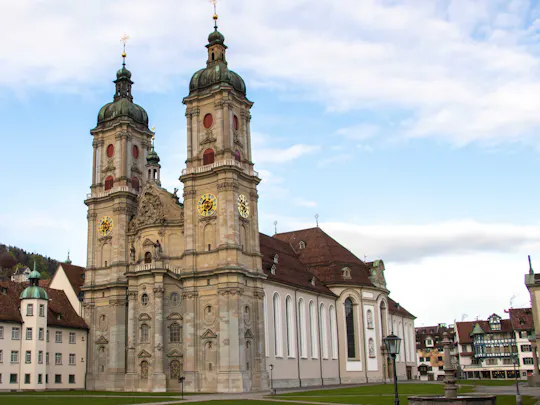 St. Gallen walking tour and chocolate tasting with a local