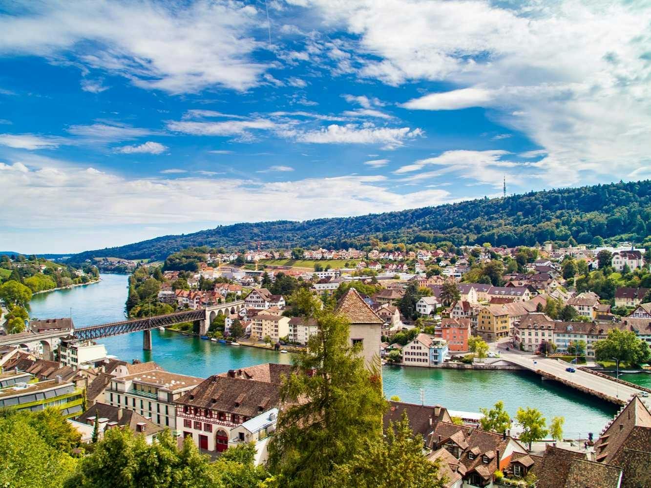 Schaffhausen city highlights walking tour with a local