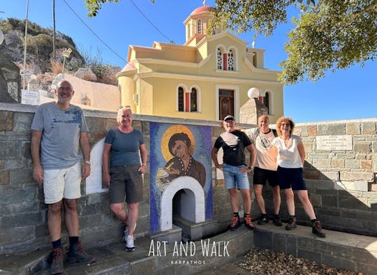 Escursione guidata nei villaggi di Karpathos da Pini al monte Stes