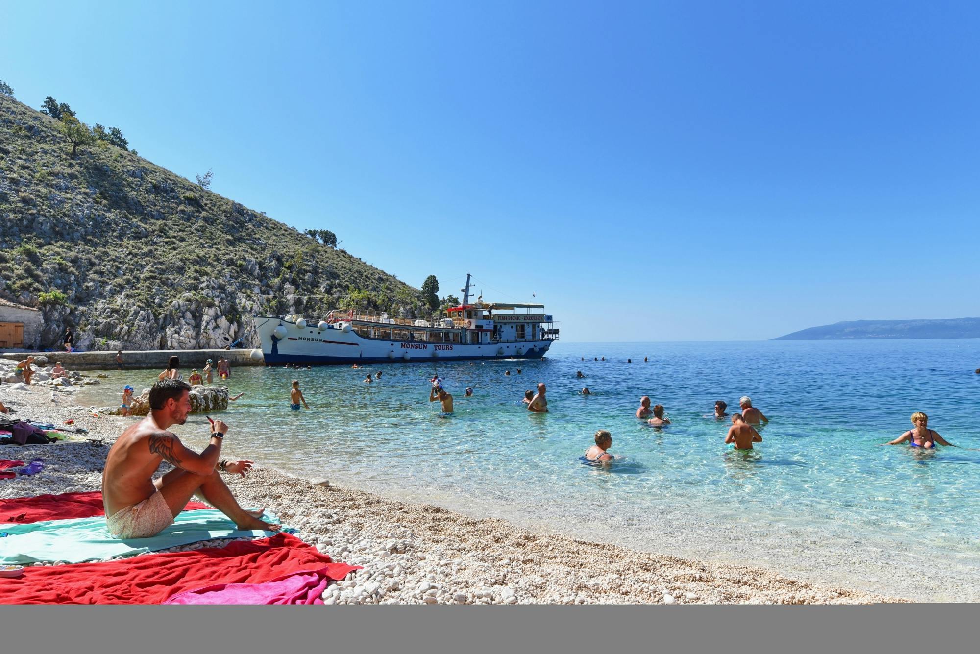 Cres Island boat trip with barbecue lunch and swim stop