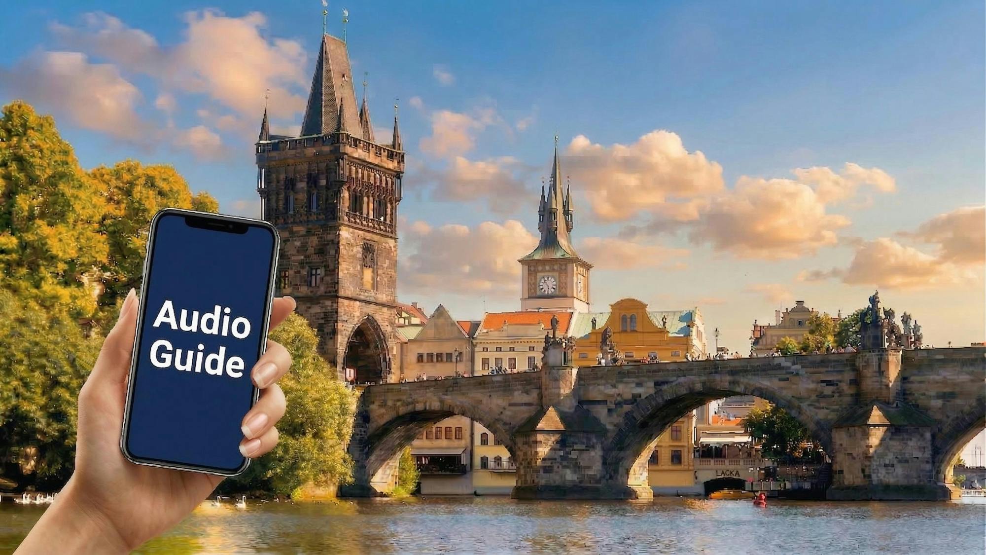 Visita autoguiada à Ponte Carlos de Praga com entrada na torre + experiência de RV opcional