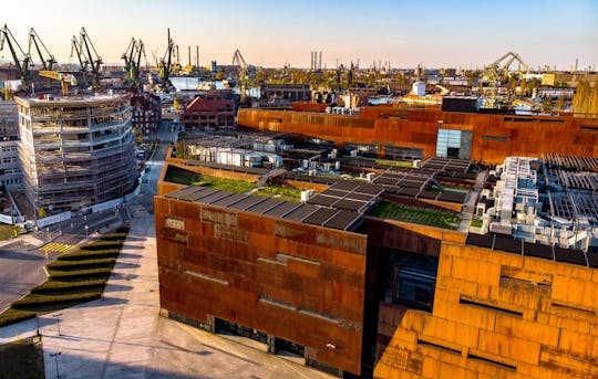 Polnische Führung durch das Europäische Solidaritätszentrum