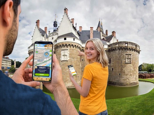 Self-guided digital scavenger hunt in Nantes