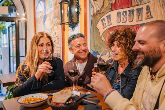 Malaga: Kulinarische Tour mit Tapas und Getränken mit einem Einheimischen
