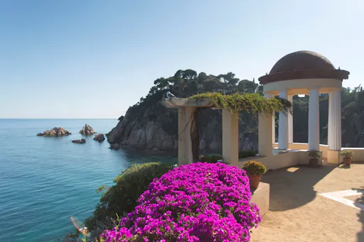 Marimurtra Botanical Gardens and Girona guided walking tour