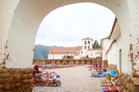 2-day Sacred Valley and Chinchero guided tour