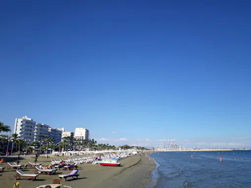 Larnaca Metropolis Mall shopping tour with optional city walk