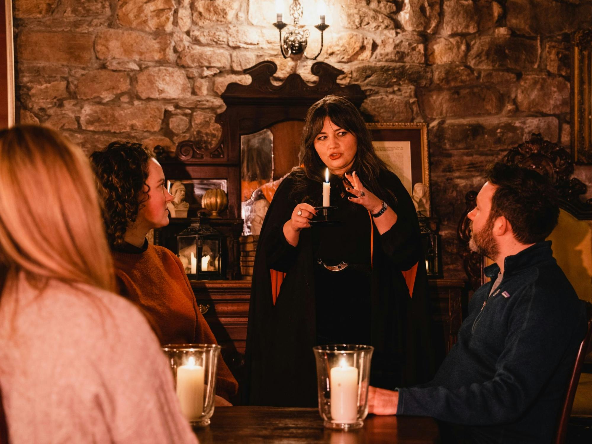 Ghosts and ghouls evening walking tour of Edinburgh