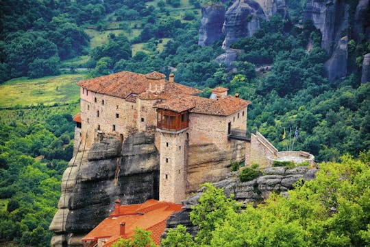 Klasztory na klifach Meteory i całodniowa wycieczka do Kalambaki
